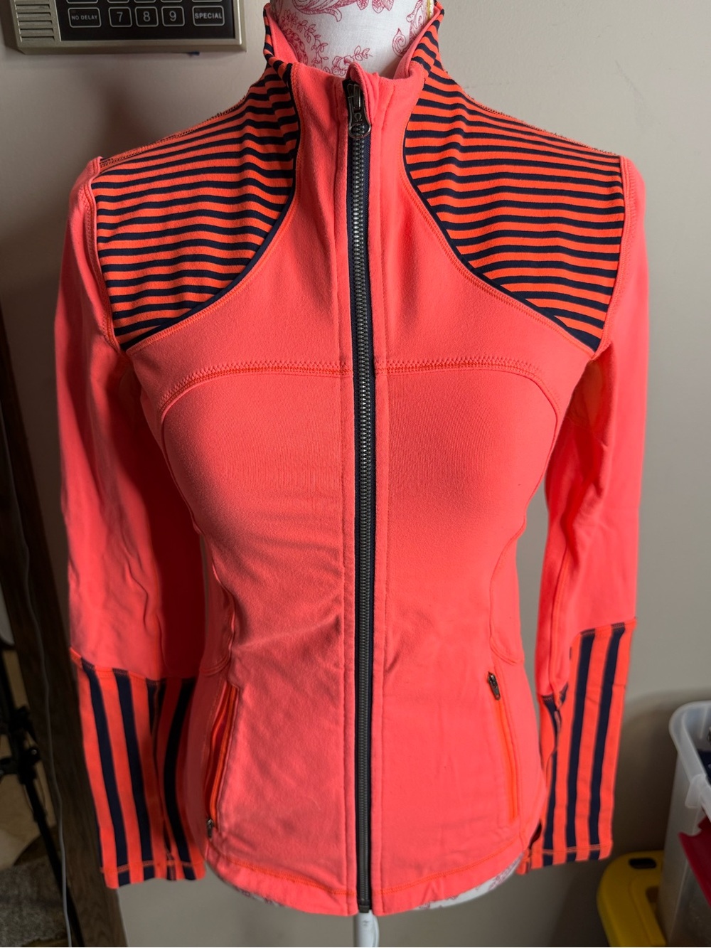 Lululemon Coral Orange Navy Stripe Full Zip Jacket Size 4